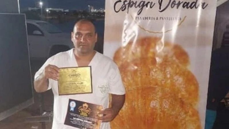 Un panadero de Chumbicha hizo historia con la media luna más grande del mundo