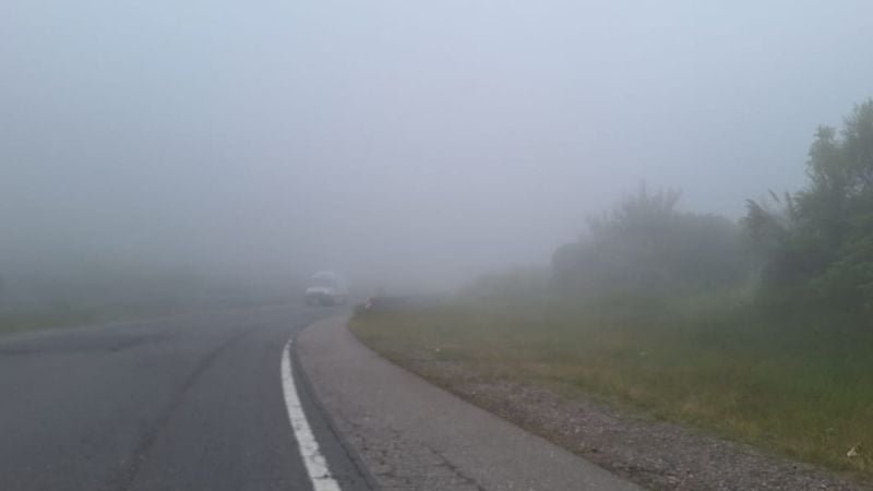 Por niebla, transitar con precaución en la Cuesta del Totoral
