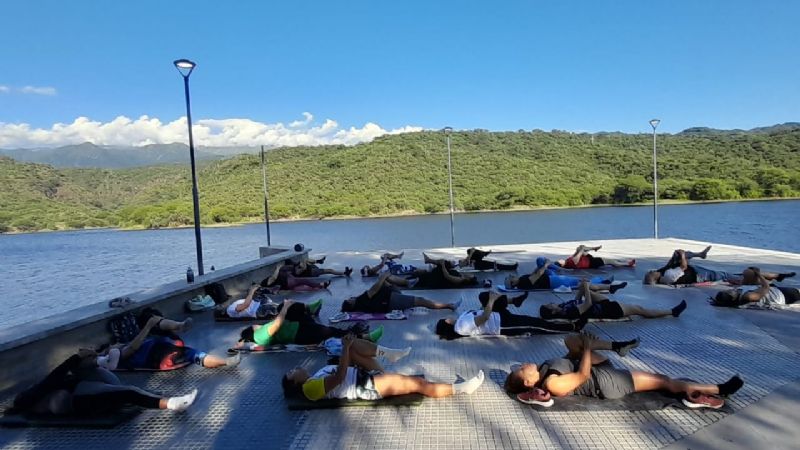 Un finde para practicar yoga al aire libre