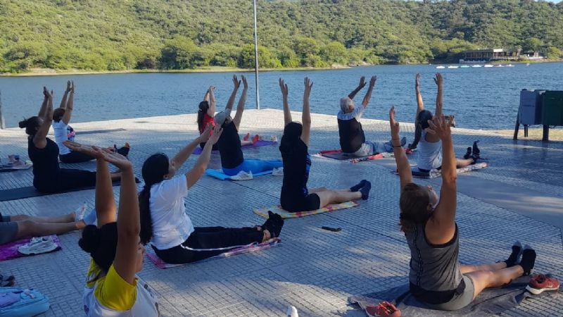 Un finde para practicar yoga al aire libre