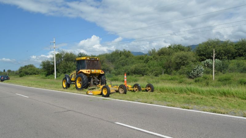 Vialidad intensifica trabajos de desmalezado en las rutas nacionales 38 y 60
