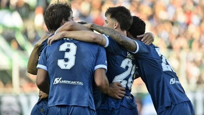 Racing le ganó de visitante a Banfield