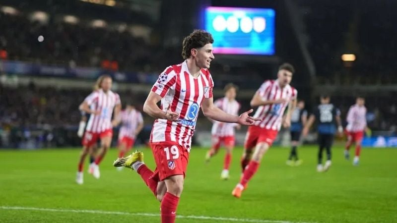 Entre leyendas; nuevo récord de Julián en Champions
