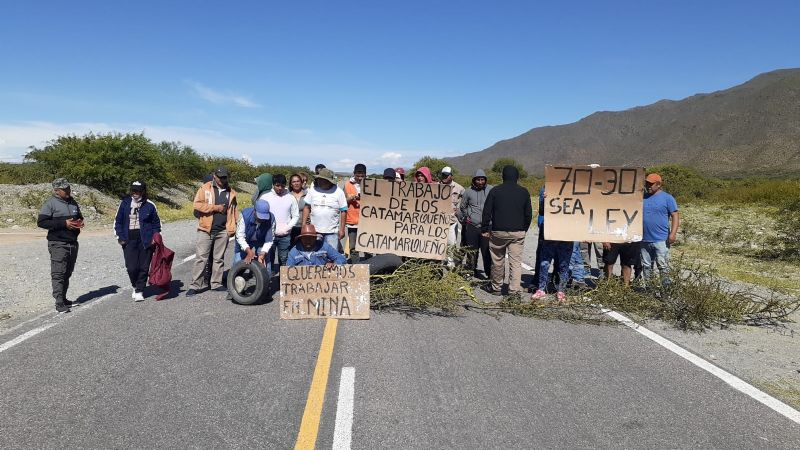 Santa María: desocupados cortan la Ruta Nacional 40 en reclamo de trabajo minero
