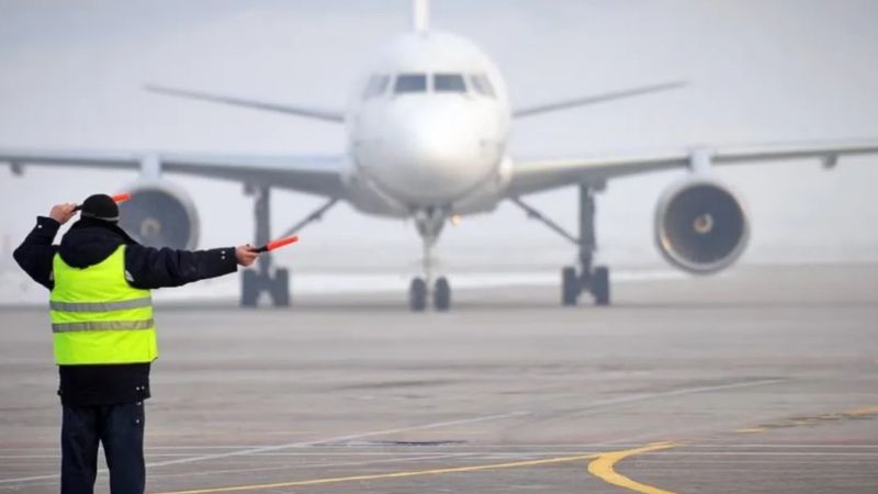 Ahora, paro de controladores aéreos: prevén demoras y reprogramaciones en todo el país