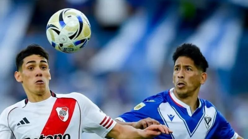 River en otra prueba de fuego ante Vélez