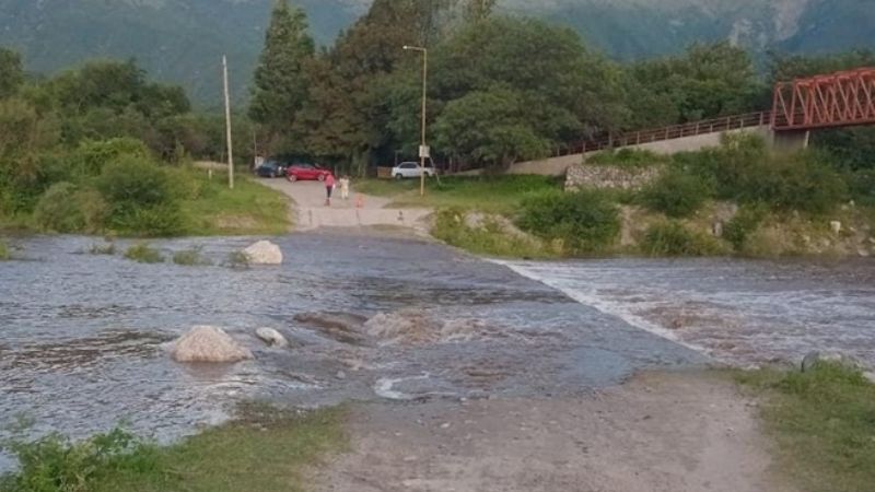 Accesos cortados en Ruta Provincial N°120