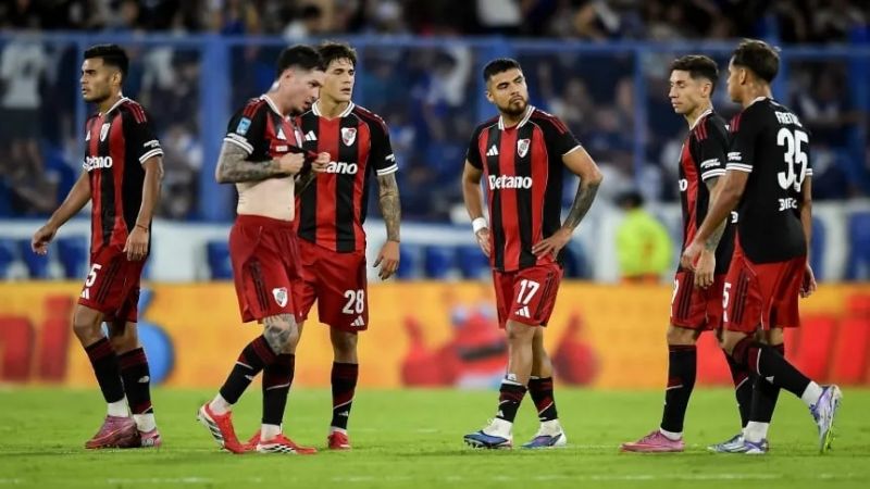 Vélez agudizó la crisis de River