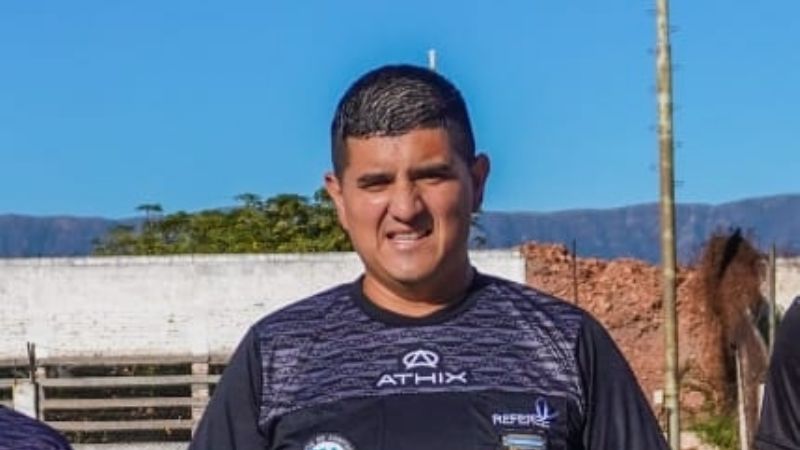 Juan Pereyra firmó contrato como árbitro nacional