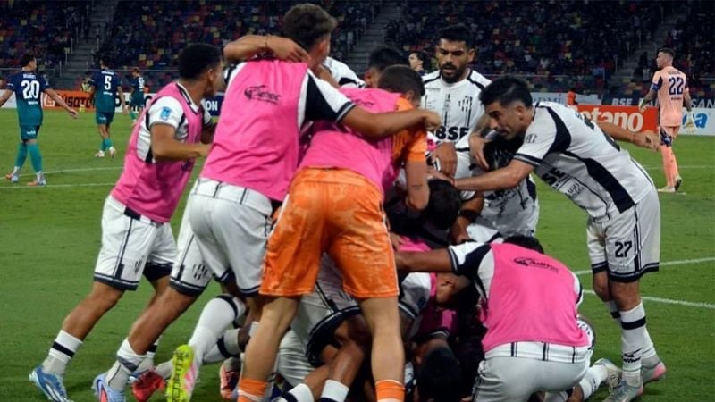 Talleres pagó caro, por doblete, la “ley del ex”