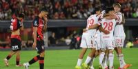 ÑULS quedó en el peOR omento, para afrontar el clasico con Central; y Estudiantes llegó a la cima en la Zona A,.
