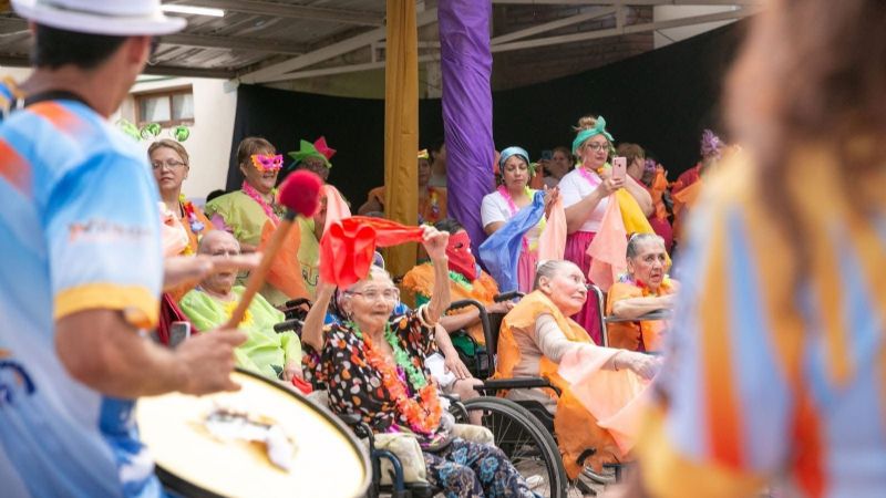 El Carnaval llega a la Residencia de Adultos Mayores Fray Mamerto Esquiú