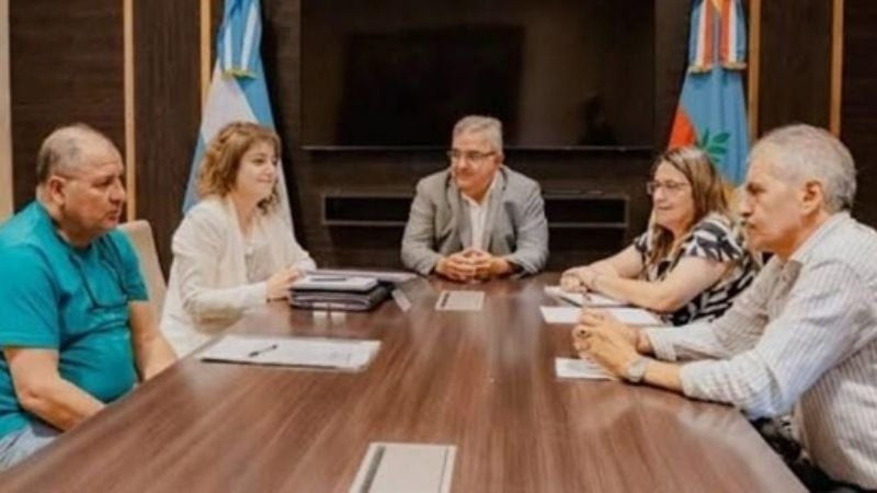 Sin acuerdo, gremios estatales se reunieron con el Gobernador