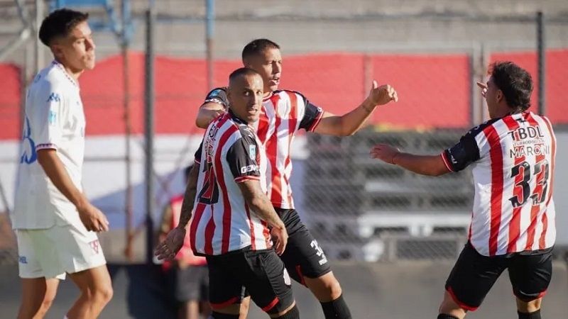 Barracas cortó el invicto de Tigre
