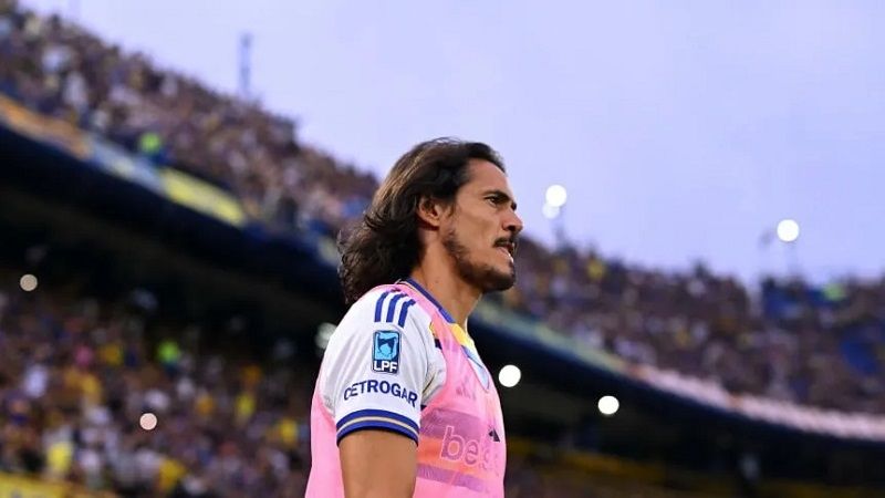 Cavani se resintió y sigue afuera