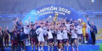 LOS JUGADORES de Lanús celebrando la obteción de la Recopa Sudamericana, en el Maracaná.