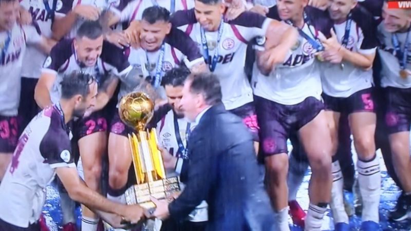 ¡Maracanazo histórico!, Lanús “recopado”