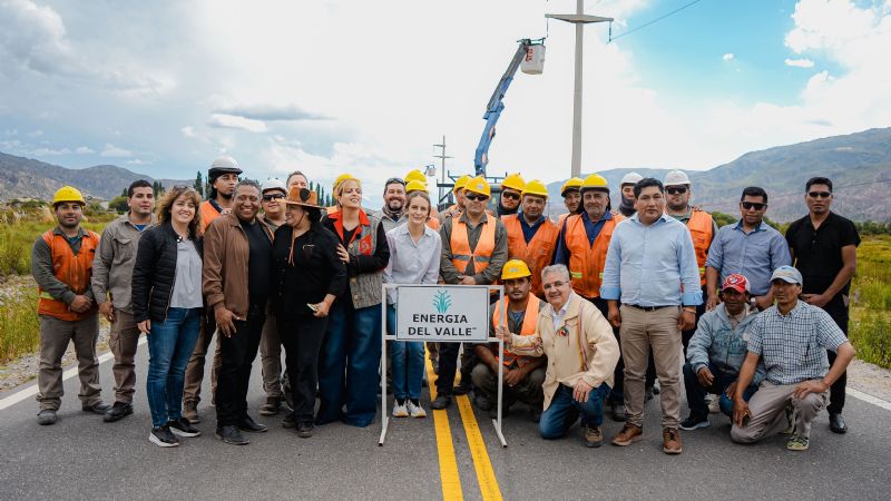 El sistema eléctrico provincial llegó a Barranca Larga y avanza hacia la Puna