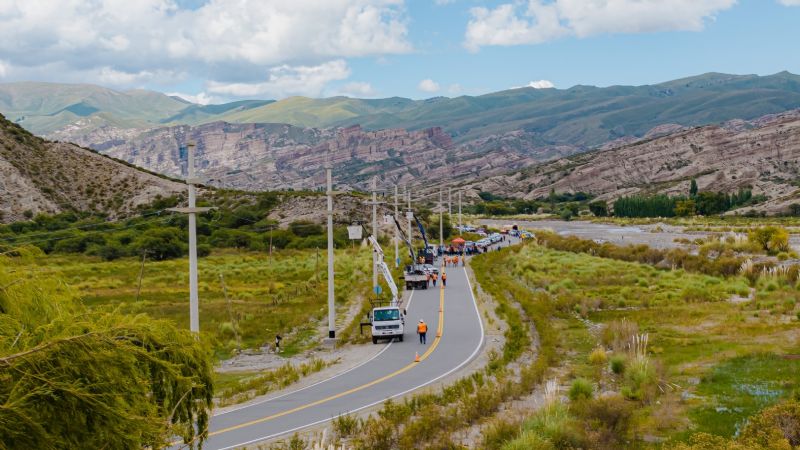 El sistema eléctrico provincial llegó a Barranca Larga y avanza hacia la Puna