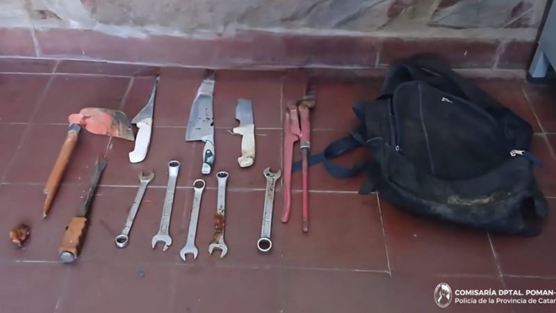 Encuentran entre la maleza, elementos robados