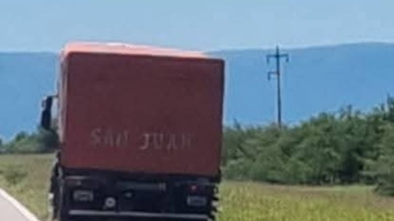 Chocaron una camión y una camioneta en Capayan