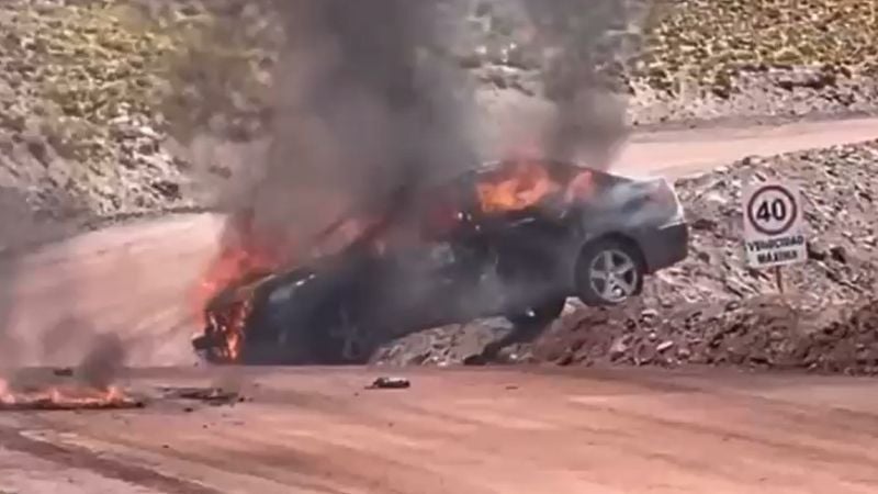 Se incendió un auto en plena cordillera