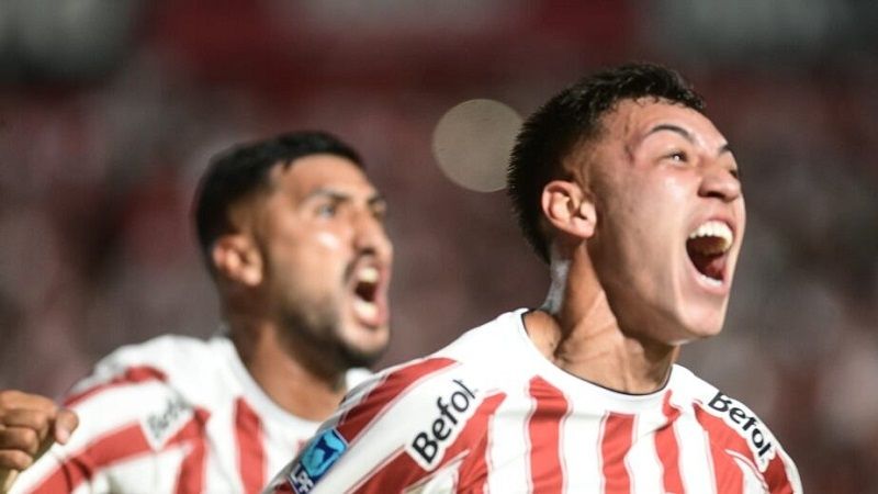 Lanús puntero, con Vélez y Platense