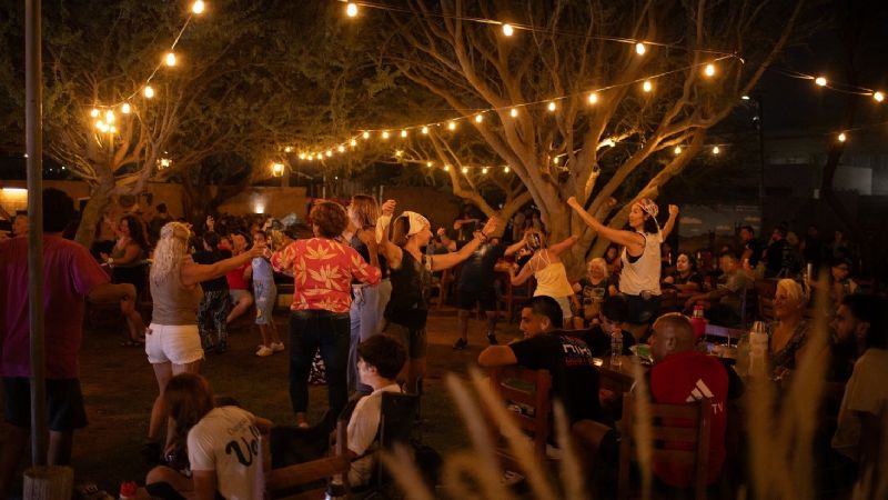El carnaval arrancó con el Jueves de Compadres y sigue a pleno con la Catuchaya