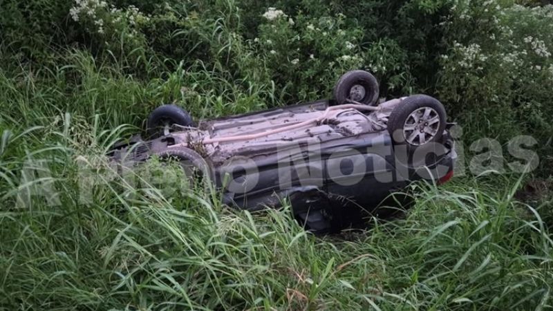 Volcó un auto en cercanía de Los Altos