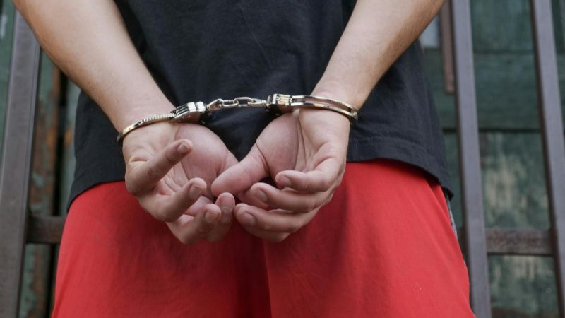 En Pomán arrestaron a un hombre por infringir el Código de Faltas