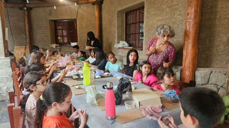 Adultos y niños participaron a pleno de las propuestas recreativas en Casa de la Puna y el Pueblo Perdido