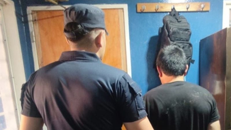 Recuperan elementos robados y arrestan a un hombre por desorden