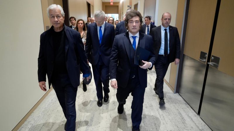 Milei volvió a cruzar a industriales y habló de “empresarios prebendarios”