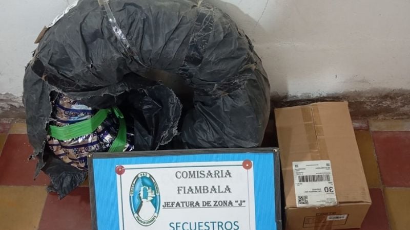 Encuentran entre la maleza seis baterías y diez cubiertas
