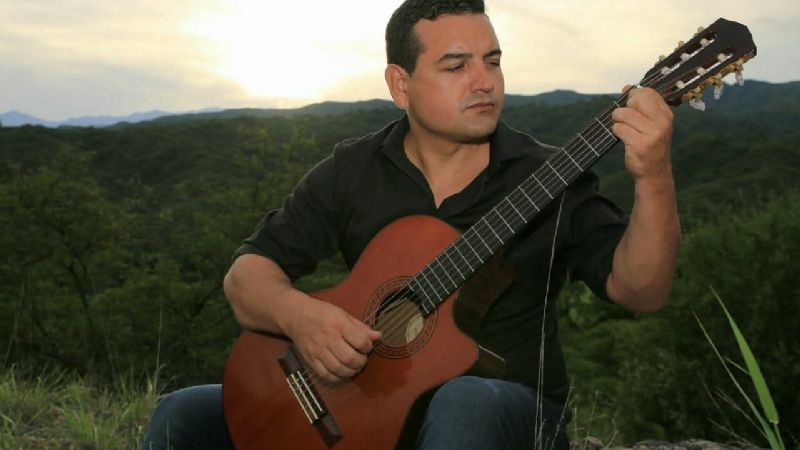 El músico catamarqueño Martín Bize lanza “Vidala de la Quebrada”, un canto dedicado a Nahuel Gallo y a todos los presos políticos