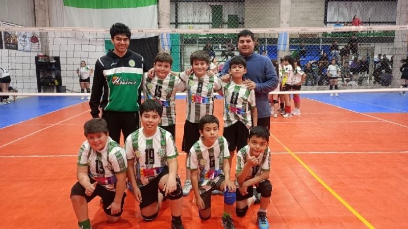 San Martín y Obreros en gran jornada de Minivóley