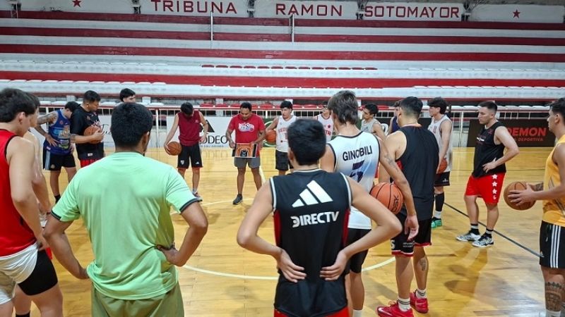 Red Star entrena de cara a la 2da Fecha