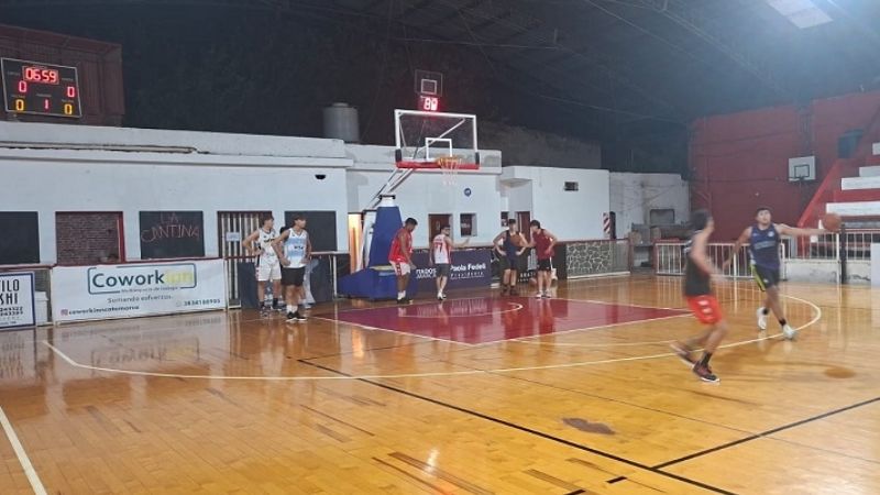 Red Star entrena de cara a la 2da Fecha