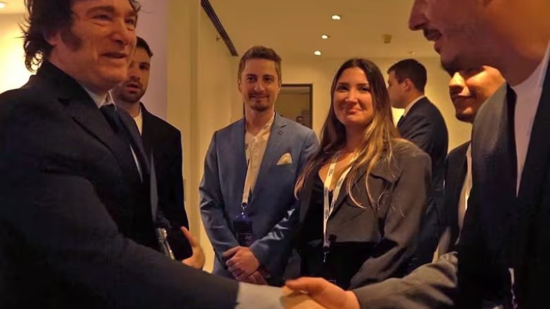 Caso $LIBRA: mensajes que comprometen a Milei y Karina
