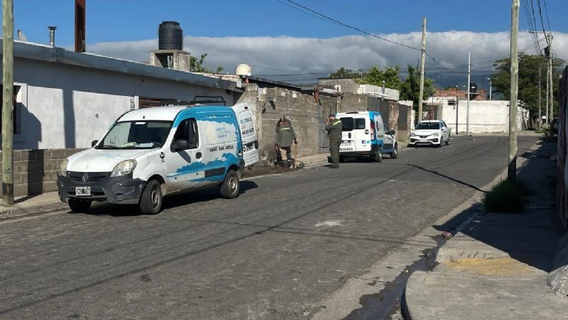 Denuncian robo masivo de llaves de paso en el barrio Acuña Isi