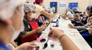 Exitoso taller de elaboración de Huevos de Pascua para jóvenes emprendedores