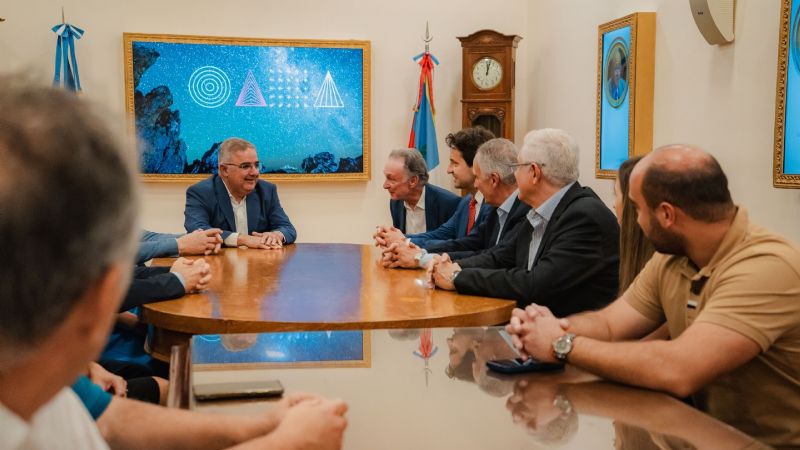 El Gobernador con autoridades de la CAMARCO para analizar la situación del sector