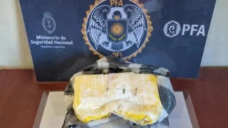 Desde la cárcel, un preso y su pareja manejaban una red de comercio de drogas