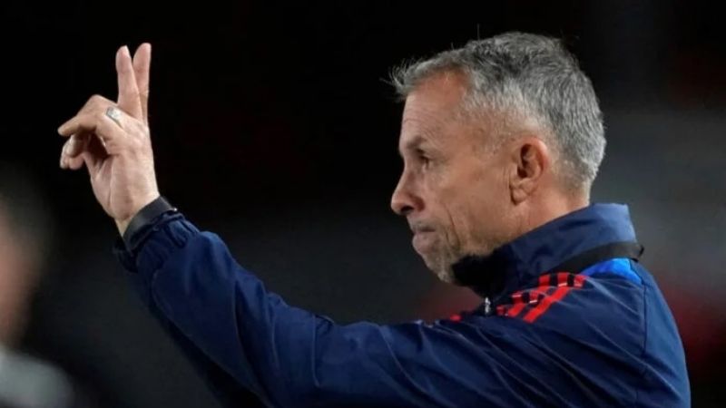 Álvarez debuta en San Lorenzo ante a Riestra
