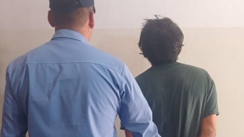 Quiso robar en el super, volvió al día siguiente, y fue detenido