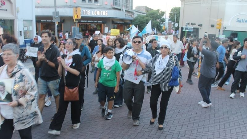 Multitudinarios marcha y acto por la Memoria en Catamarca