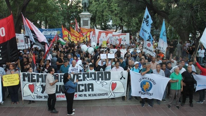 Multitudinarios marcha y acto por la Memoria en Catamarca