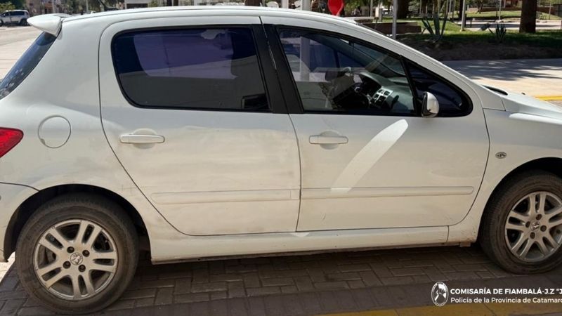 Robo de un celular terminó con dos detenidos y un auto secuestrado