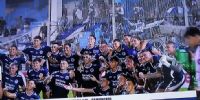 LOCURA de Acasuso ofrendando la victoira ante Newell's a su hinchada, en Rafaela.