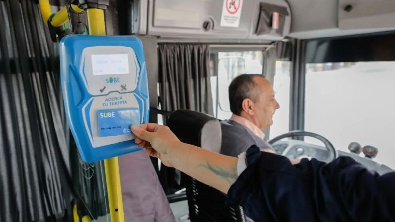 Proponen extender el boleto gratuito a salud y docentes